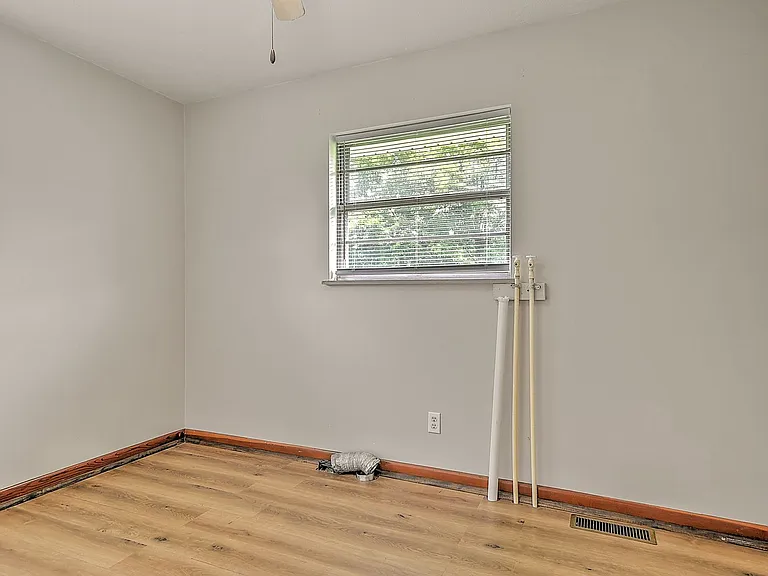 945 Bishop Loop — Photo 13