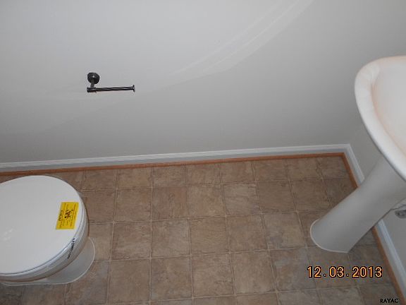 5th image of 20 Barley Cir