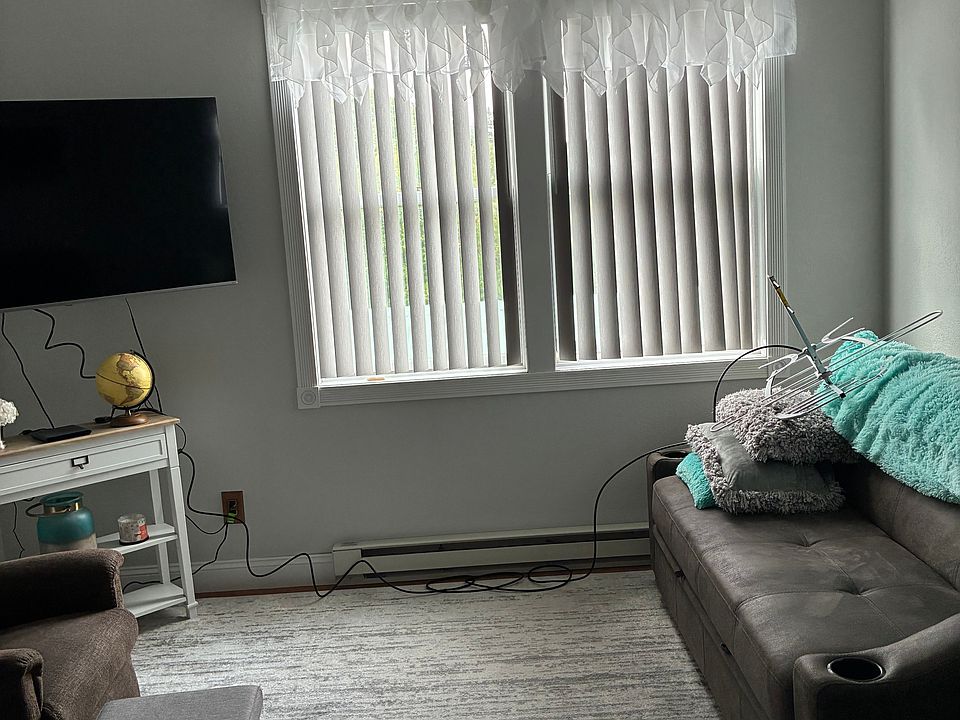 2nd image of 380 Church St APT 6