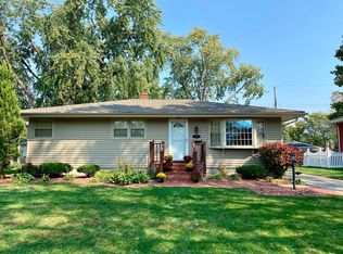 27 Timrick Dr, Munster, IN 46321