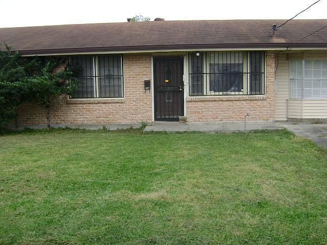1st image of 2200 Lauradale Dr