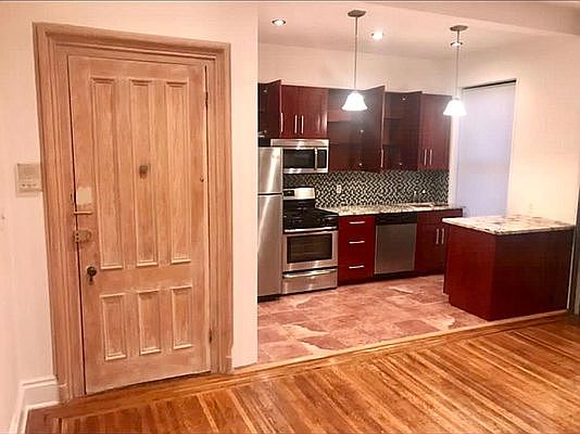 5th image of 373 Grand Ave #1