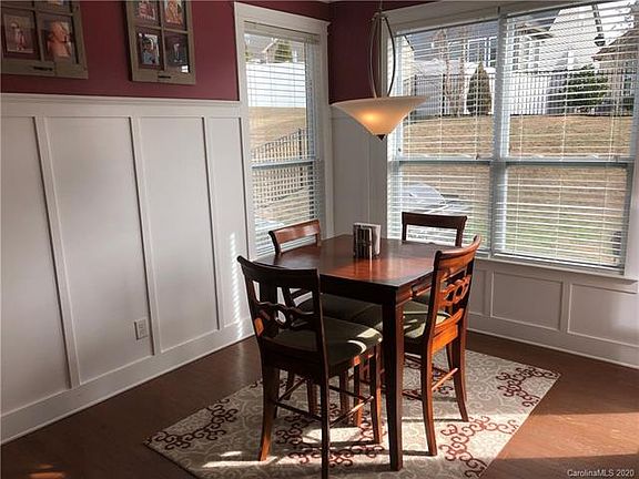 3rd image of 104 Edenton Ln