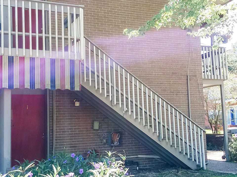 Building Photo 3