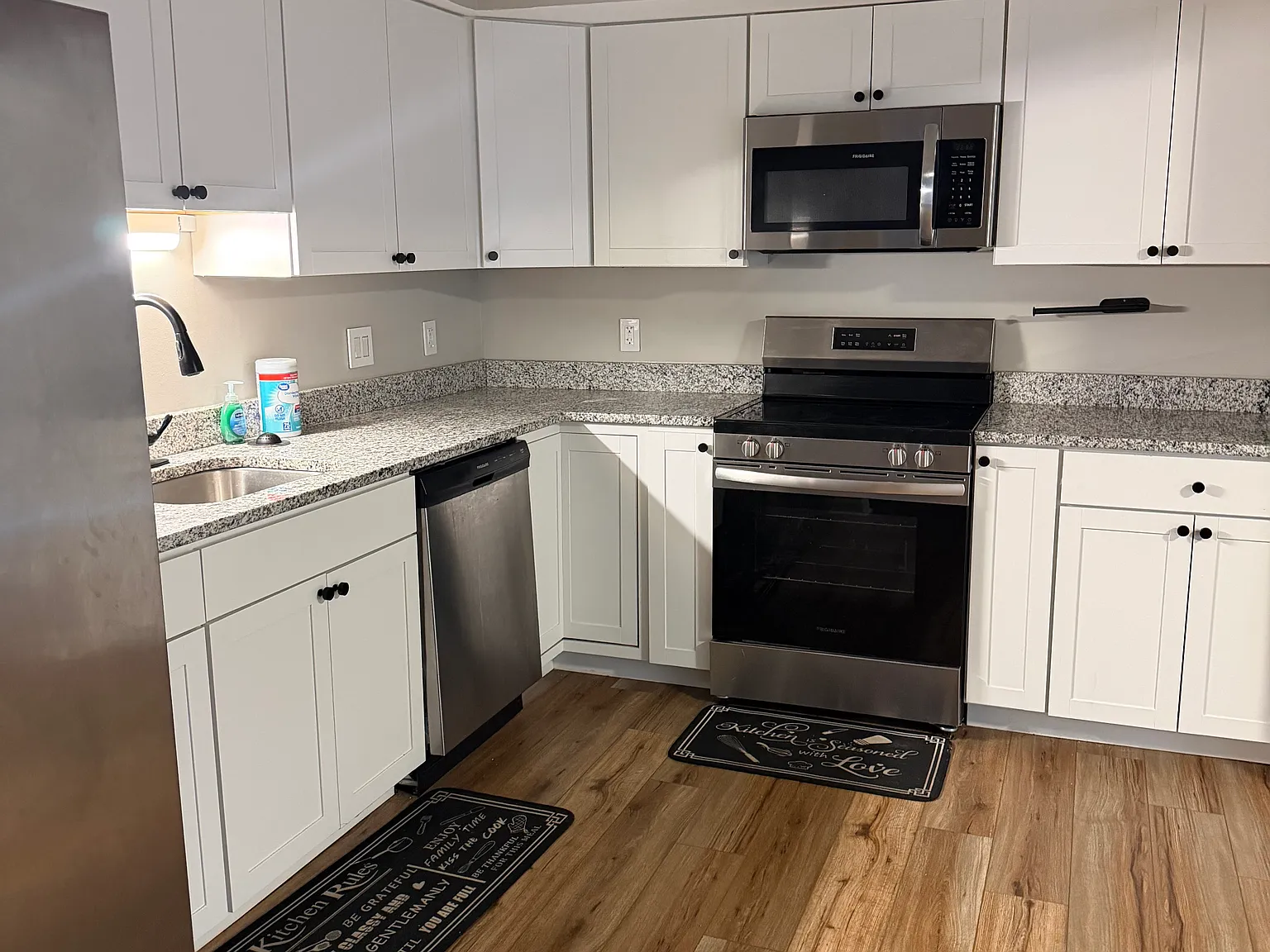3 bed, 1.5 bath, 1392 sqft, $1,950 — Photo 2