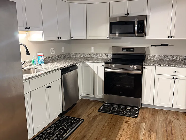 302 Circuit Ln — Photo 2