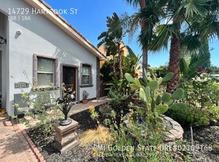14729 Hartsook St, Sherman Oaks, CA 91403