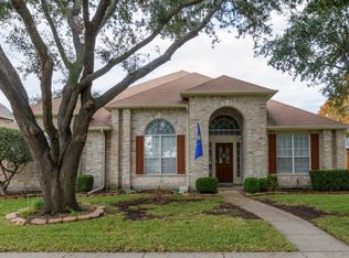 8913 Golden Pond Dr, Rowlett, TX 75089