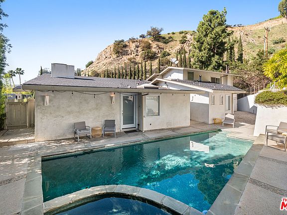 3rd image of 1868 N Doheny Dr