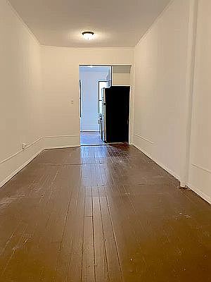 2nd image of 419 E 70th St APT 3E