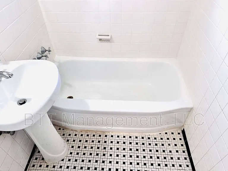 8805 Plymouth St #5 — Photo 39
