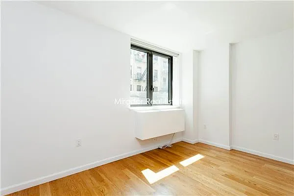 Rented by Mirador Real Estate | media 32