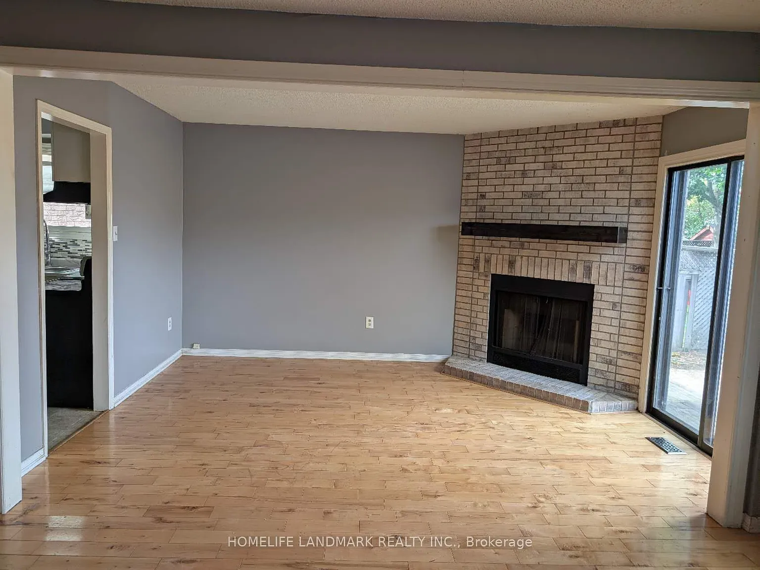 4 bed, $3,200 — Photo 2