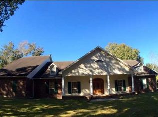 5520 Eagle Pass Dr, Youngsville, LA 70592