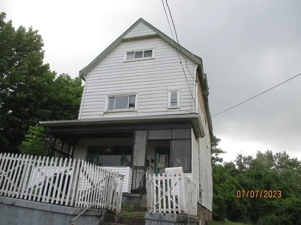 26 Moody St, Braddock, PA 15104