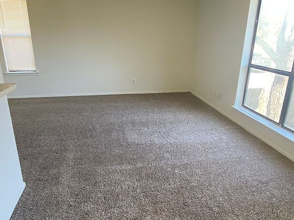 2nd image of 1505 N Locust St #12