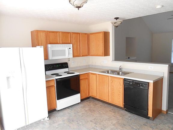 5th image of 7781 Lupine Dr