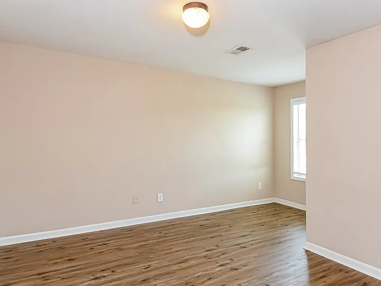 16 Rosen St NW — Photo 13