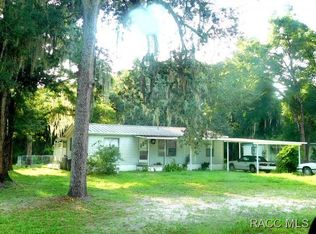 8263 S Cove Point, Floral City, FL 34436