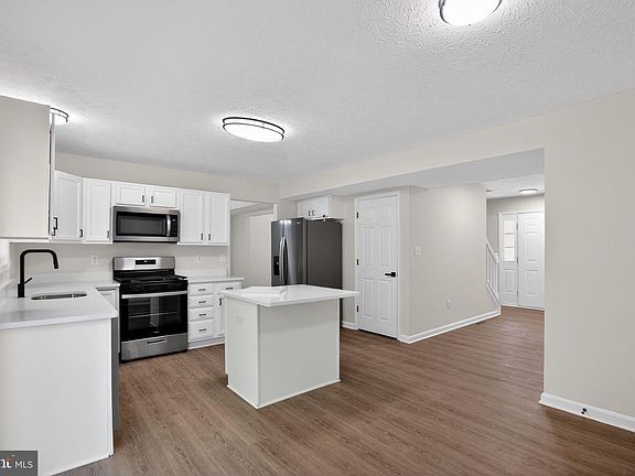 2nd image of 21493 Hillary Ct