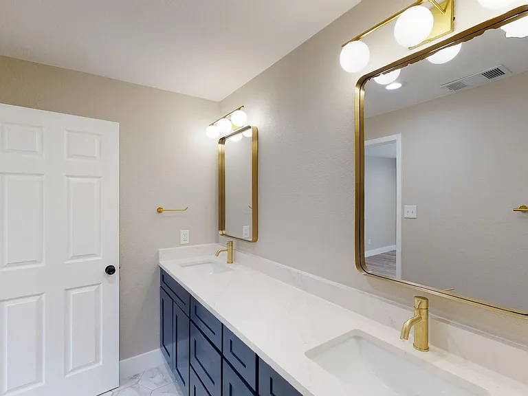 204 Tower Dr — Photo 13