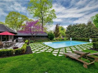 527 Deer Park Rd, Dix Hills, NY 11746