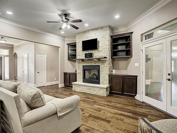 4th image of 5602 Sugar Bush Dr