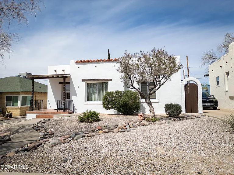 1211 Mesita Dr — Photo 11