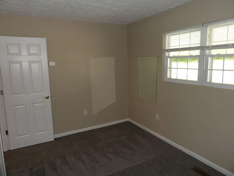 248 Meadowview Dr #2 — Photo 37