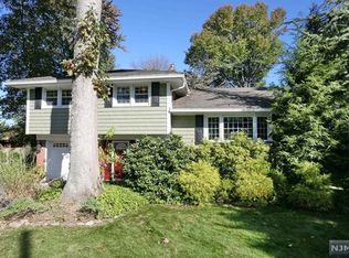 18 King Rd, Park Ridge, NJ 07656