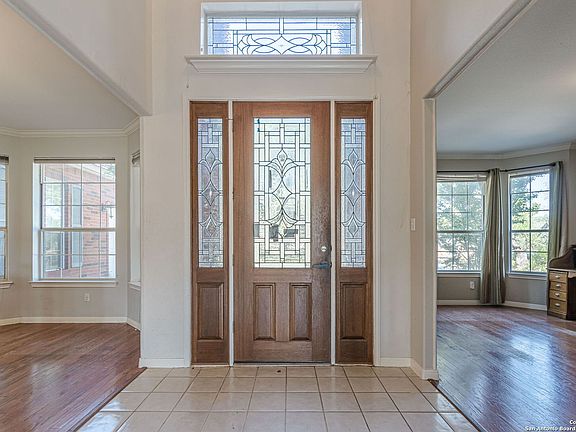 5th image of 8114 Pimlico Ln