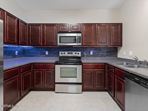 5th image of 8235 LOBSTER BAY Court #201