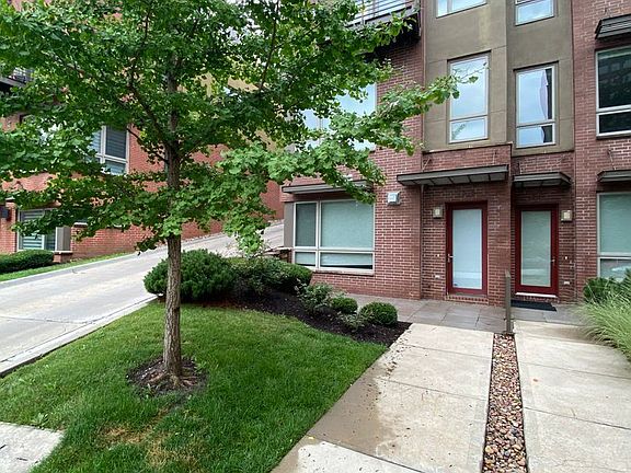4th image of 4528 Mill St #403