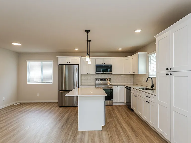 8222 Crestbrook Ct — Photo 7
