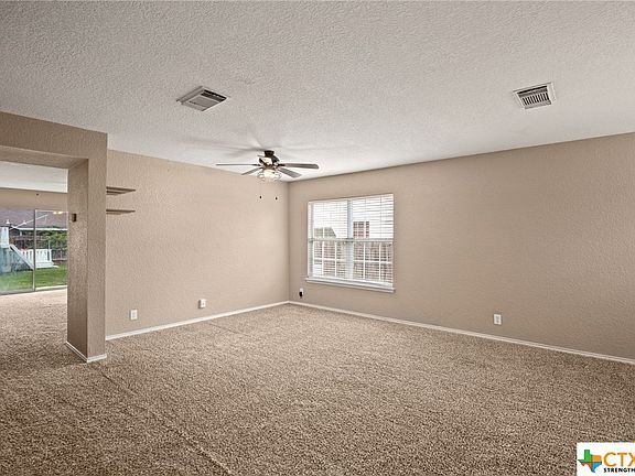 2nd image of 862 Lincolnshire Dr