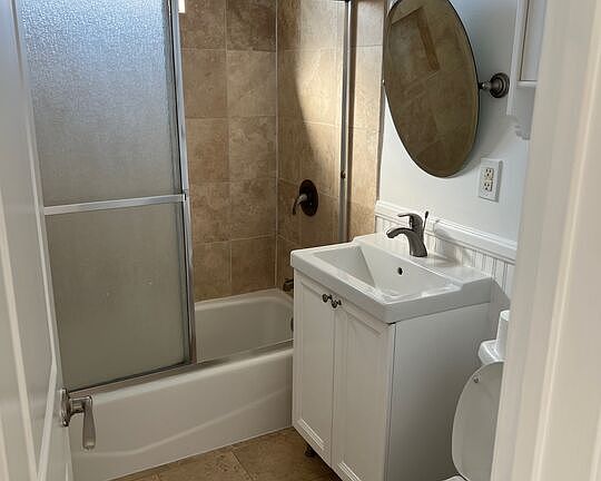4th image of 13636 Cerise Ave #1/2