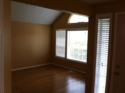 1st image of 2426 SE 72nd Ave