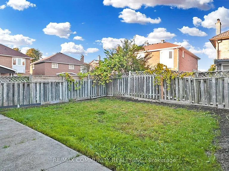 32 Faywood Dr #BASEMENT — Photo 12