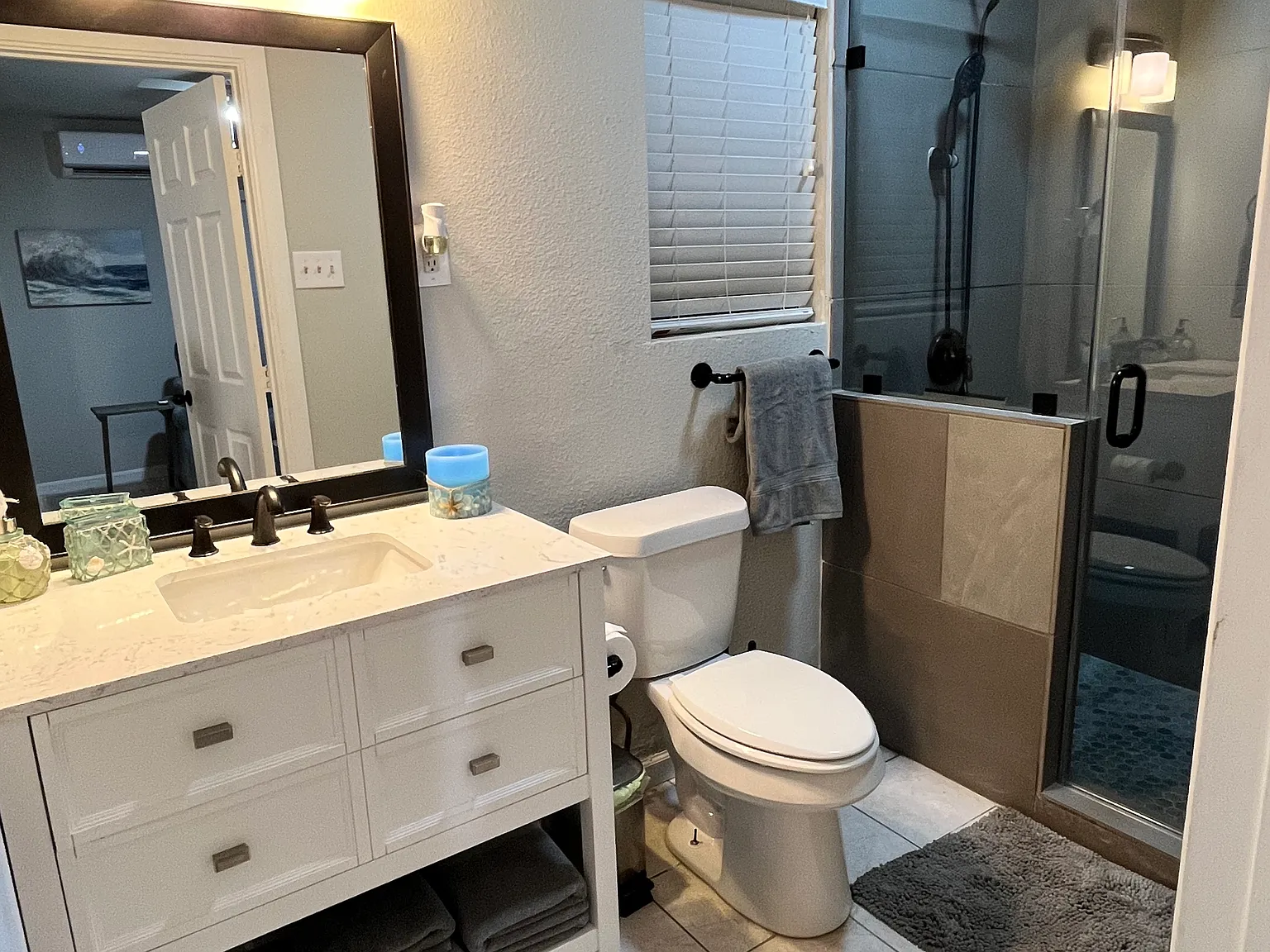 1246 Waverly Ave — Photo 3