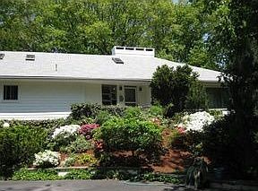 2nd image of 271 Hammond Pond Pkwy