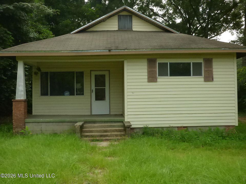 1st image of 320 N Locust St