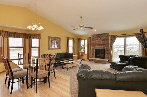 2nd image of 323 Autumn Ln