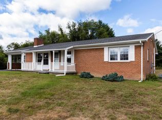 25 Hodge St, Stuarts Draft, VA 24477