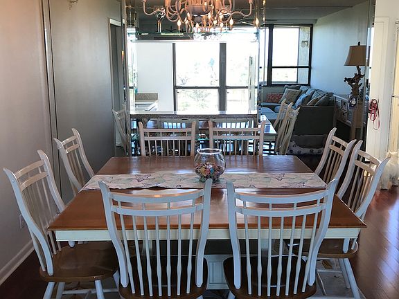 5th image of 2620 Cove Cay Dr