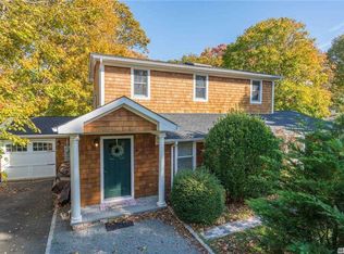76 Glenna Little Trl, Huntington, NY 11743