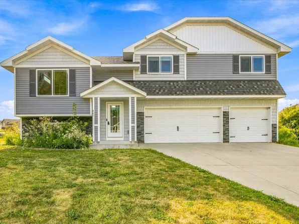 805 Highview Loop SE, Pine City, MN 55063-6077