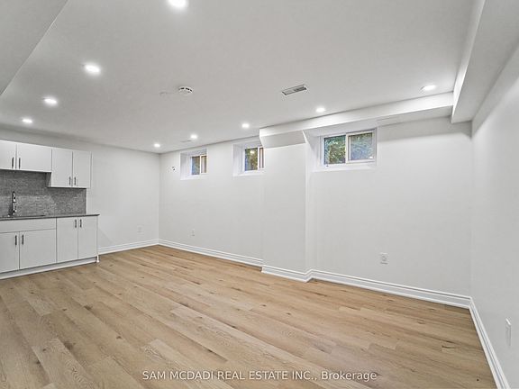 5th image of 1821 Christopher Rd