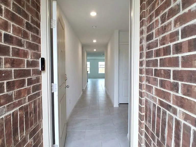 1115 Arborwood Dr — Photo 9