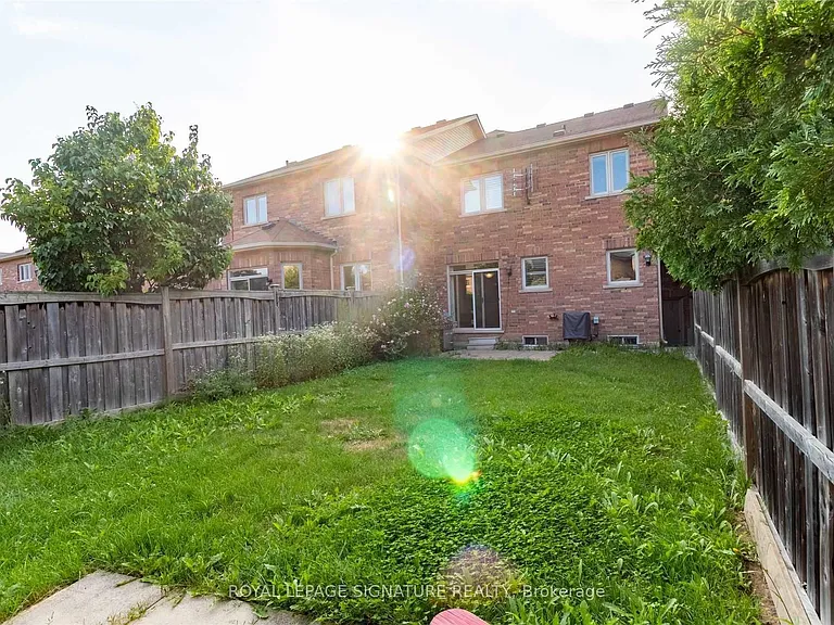 128 Holmes Cres — Photo 30