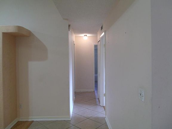 5th image of 7616 Clubhouse Estates Dr